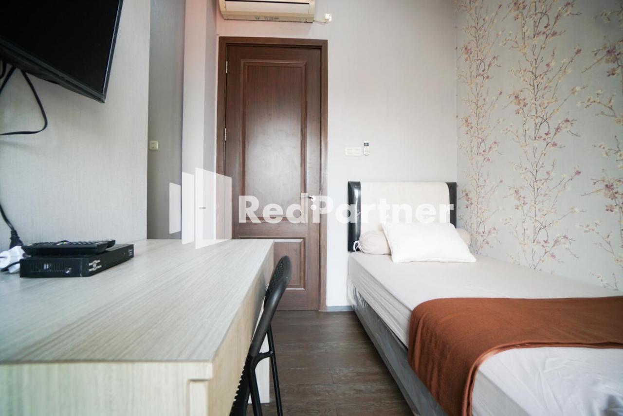 Toba Mansion Syariah Near Benhil Redpartner Hotell Jakarta Exteriör bild