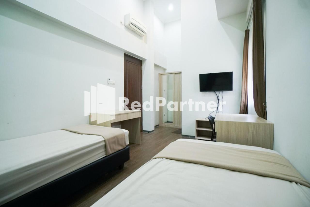 Toba Mansion Syariah Near Benhil Redpartner Hotell Jakarta Exteriör bild