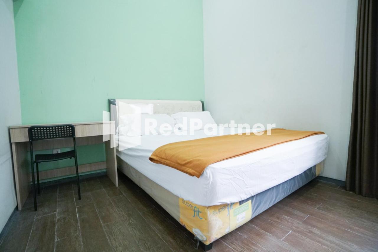 Toba Mansion Syariah Near Benhil Redpartner Hotell Jakarta Exteriör bild