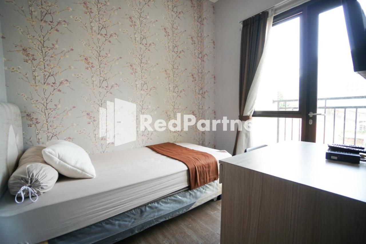 Toba Mansion Syariah Near Benhil Redpartner Hotell Jakarta Exteriör bild