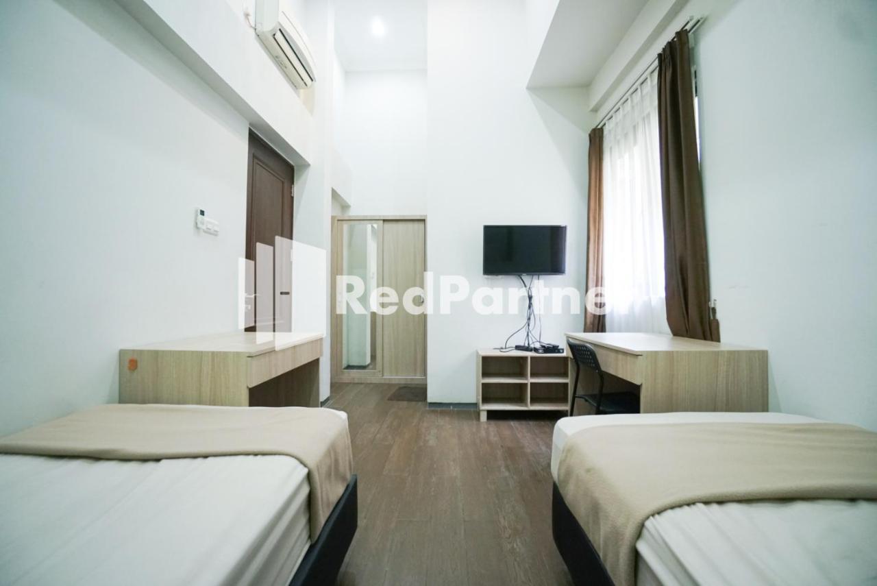 Toba Mansion Syariah Near Benhil Redpartner Hotell Jakarta Exteriör bild