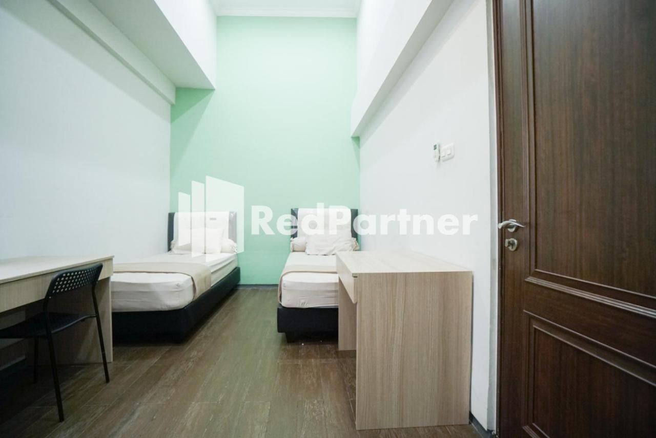 Toba Mansion Syariah Near Benhil Redpartner Hotell Jakarta Exteriör bild