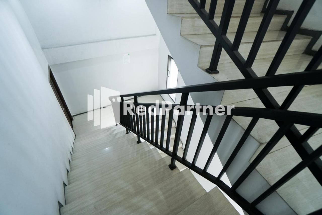 Toba Mansion Syariah Near Benhil Redpartner Hotell Jakarta Exteriör bild