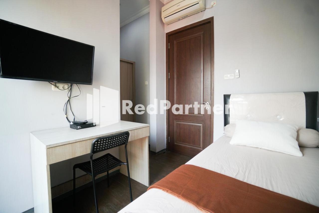 Toba Mansion Syariah Near Benhil Redpartner Hotell Jakarta Exteriör bild