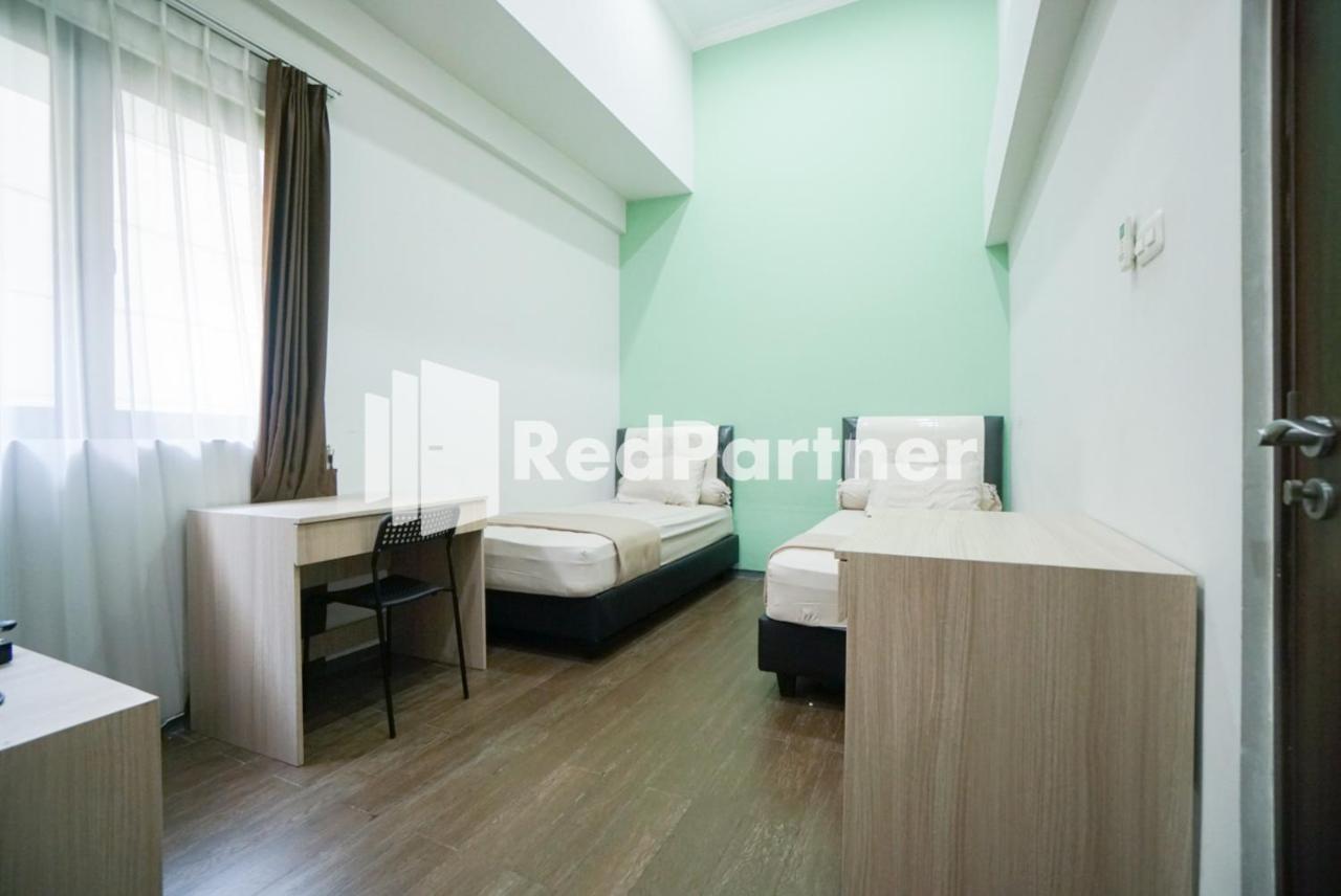 Toba Mansion Syariah Near Benhil Redpartner Hotell Jakarta Exteriör bild